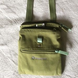 sherpani lima shoulder bag